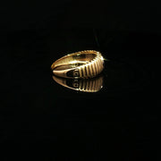 Oval brilliance, timeless style in 22k Gold