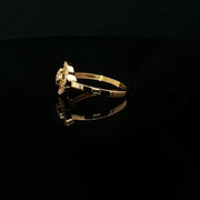 A symbol of luck, crafted in 22k gold