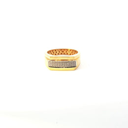 Yellow Gold Ring with Round Cut American Diamonds