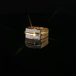 Yellow Gold Ring with Round American Diamonds