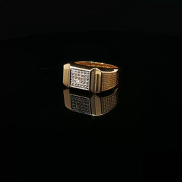 Yellow Gold Multistone Ring with Round Cut American Diamonds and Intricate Side Carvings