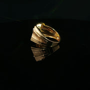 Square-Shaped Men’s Yellow Gold Ring Featuring Medusa Head Design